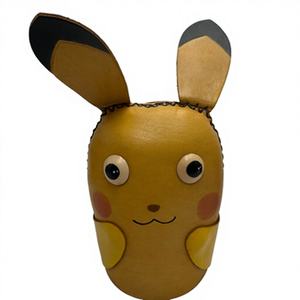 Hucha <span class=keywords><strong>de</strong></span> Cuero Genuino Importado, Diseño Pikachu Hecho a Mano, Caja <span class=keywords><strong>de</strong></span> Dinero <span class=keywords><strong>de</strong></span> Piel <span class=keywords><strong>de</strong></span> Vaca Premium para Regalos y Decoración del Hogar - Product Image 2