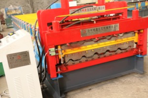 Petit pain de tôle ondulée formant la machine Facile à manipuler en aluminium Rooftile galvanisé faisant profil en <span class=keywords><strong>acier</strong></span> <span class=keywords><strong>tuile</strong></span> automatique PPGI - Product Image 6