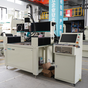 เครื่องตัดวอเตอร์เจ็ท WAMIT แบบ 3 แกน 5 แกน 1010 สำหรับตัดกระจก โลหะ และหิน - Product Image 3