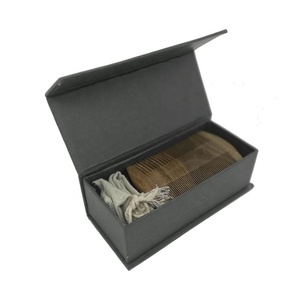 Peigne à barbe professionnel 10 pièces, boîte d'emballage cosmétique personnalisée en carton, pour <span class=keywords><strong>moustache</strong></span>, peigne en bois de santal - Product Image 1