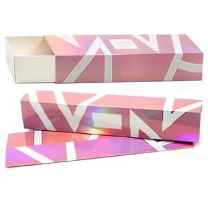 Pink holographic strip eyelash, extra-long hat-shaped eyelash box with snap closure - Product Image 1