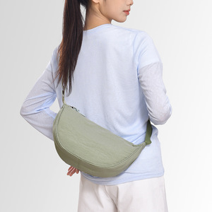 Bolso Bandolera Cruzado de Gran Capacidad con Correa Ajustable, Diseño de Media Luna, Estilo Dumpling <span class=keywords><strong>Banana</strong></span> <span class=keywords><strong>Moon</strong></span>, para Mujeres y Hombres - Product Image 2