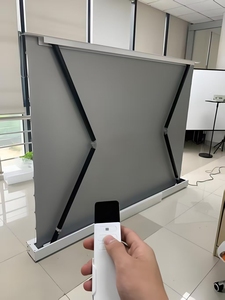 Écran de <span class=keywords><strong>projection</strong></span> motorisé portable électrique de haute définition blanc mat <span class=keywords><strong>gris</strong></span> d'usine 100 pouces 16:9 anti-lumière PVC - Product Image 4