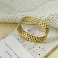Ensemble de bracelets joncs en acier inoxydable plaqué or 0,1 mm d'épaisseur pour femme, empilables, étanches, inaltérables, cadeau élégant
