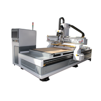 Routeur CNC Wood Mdf Woodtron 1325 4 axes ATC pour la fabrication d'armoires, machine de gravure CNC
