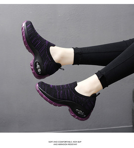 <span class=keywords><strong>Scarpe</strong></span> da <span class=keywords><strong>Donna</strong></span> con Tomaia in Maglia, Suola in Gomma e Cuscinetto d'Aria <span class=keywords><strong>per</strong></span> Camminata, Jogging e Palestra, Primavera-Autunno-Estate - Product Image 4