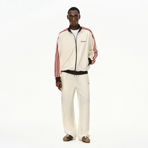 Custom Streetwear Manufacturer Trendy Sports Set American-Style Casual Stand-Collar Velvet Jacket and Pants Outfit Complete <strong>Look</strong> - Product Image 1
