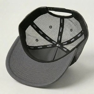 Gorra Trucker Premium de Malla con Cierre a Presión, Logotipo Bordado Personalizado, Ajustable, 5 Paneles, para Aventuras al Aire Libre, OEM ODM - Product Image 3