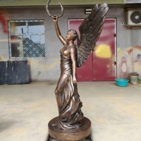 Sculpture d'ange de la victoire en laiton de style classique européen, statue antique forgée à la main pour la décoration des églises et des galeries d'art
