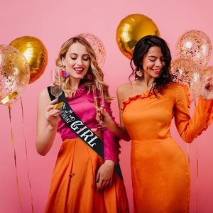 Écharpe d'<span class=keywords><strong>anniversaire</strong></span> noire pour fille avec feuille irisée, décorations amusantes pour fête d'<span class=keywords><strong>anniversaire</strong></span> disco pour filles - Product Image 4