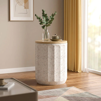 Table de chevet esthétique pour la maison avec des taches colorées, étagère de rangement dissimulée pour les petites chambres