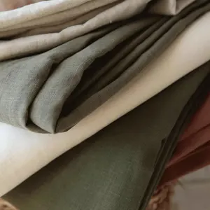 Fransız 100% saf doğal yumuşak taş yıkanmış cilt dostu ekstra geniş giysi gömlek Tissus kenevir kumaş yatak için