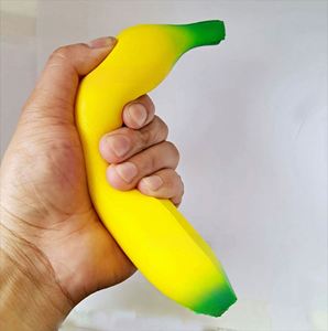 Balle anti-stress en mousse en forme de banane avec impression de logo personnalisé, jouet anti-stress publicitaire de marque - Product Image 6