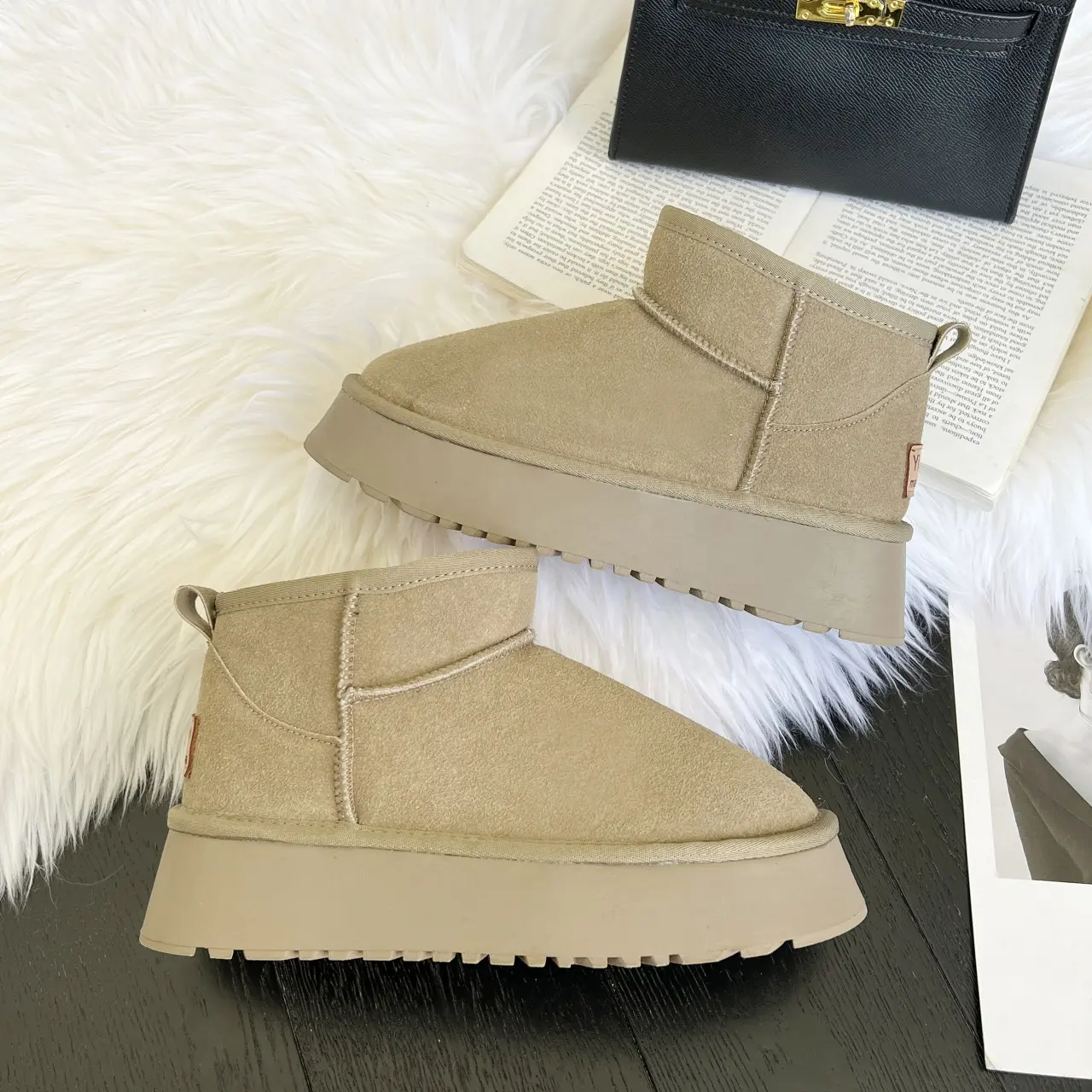 Custom Winter Boots Original Designer Brand Logo Anti-slip Warm Fur Plush Fluffy Women Snow Boots Women Winter Boots shoe