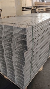 Bandeja Portacables Perforada Resistente al Fuego de 300*150, Galvanizada con Recubrimiento en Polvo - Product Image 2