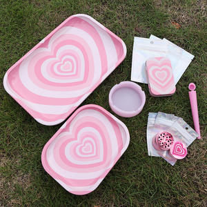 Kit Moderno Cuadrado Love Heart <span class=keywords><strong>Funway</strong></span> SK004: Bandeja Enrollable, Estuche para Tabaco, Caja Metálica, Molinillo de Hierbas, Cenicero, Tubo de Almacenamiento y Accesorios - Product Image 1