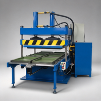Presse à carreaux de sol en caoutchouc, machine hydraulique à quatre colonnes pour la vulcanisation de granulés de pneus usagés, pour usine industrielle lourde