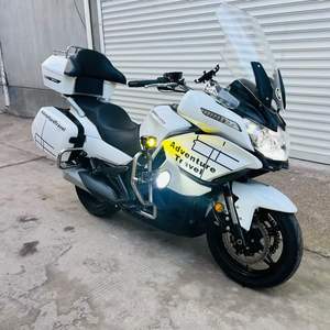 Motocicleta de Gasolina Usada Spring King VIP <span class=keywords><strong>650</strong></span> - Bicilíndrica, Refrigerada por Agua, Inyección Electrónica de Combustible, 650cc - Product Image 1