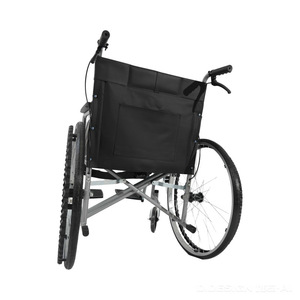 Silla de Ruedas Manual Tianjin Kangli 1050mm Negra con Pasamanos Fijos y Neumáticos Sólidos, Ayuda de Movilidad para Personas Mayores - Product Image 4
