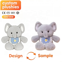 Peluche Éléphant Gris Adorable, Animal en Peluche Personnalisé avec Bavoir à Carreaux Bleus, Vente en Gros, Jouet en Peluche pour Bébé et Enfants, Fabricant d'Éléphants en Peluche Personnalisés