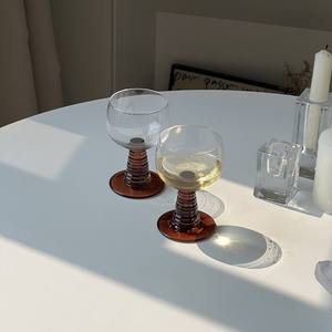 <span class=keywords><strong>Verre</strong></span> <span class=keywords><strong>à</strong></span> <span class=keywords><strong>vin</strong></span> rouge médiéval vintage fait <span class=keywords><strong>à</strong></span> la main avec tasse <span class=keywords><strong>à</strong></span> <span class=keywords><strong>pied</strong></span> <span class=keywords><strong>court</strong></span> émeraude ménage pour Champagne gobelet <span class=keywords><strong>à</strong></span> <span class=keywords><strong>vin</strong></span> doux conception de tige <span class=keywords><strong>à</strong></span> vis - Product Image 1