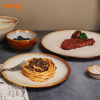Service de table en céramique pour la cuisine occidentale, steak, four à céramique transformé en un luxe léger, un service de table particulièrement beau pour la maison, les dîners et les fêtes