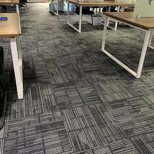 Azulejo de alfombra de línea y color de nailon ecológico, azulejos de alfombra de respaldo de PVC - Product Image 1