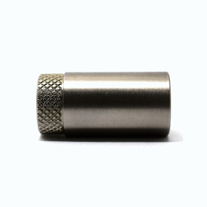 Piezas CNC de alta precisión, componentes moleteados de acero inoxidable mecanizados con torneado CNC mecánico para un posicionamiento preciso - Product Image 2