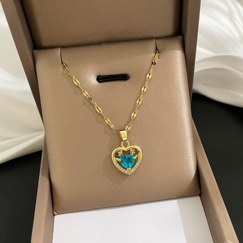Collier en acier titane H205, pendentif en cuivre