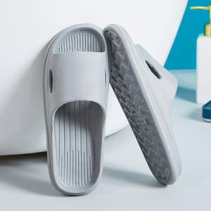 Chaussons respirants, antidérapants et confortables avec semelle en PVC, doublure intérieure douce, durables, série Cool Flip Flops. - Product Image 6