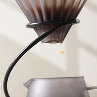 Set Kopi Tuang 600ml dari Kaca Borosilikat Matte Gradasi, Dripper Bergaris dengan Dudukan Logam, Server Kopi dengan Timbangan