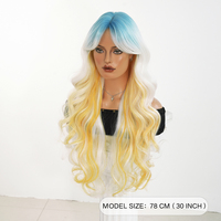 Wig sintetis gelombang alami warna biru putih kuning ombre 30 inci, tahan panas, serat fiber, untuk acara sepak bola & zona penggemar