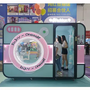 Selfie Booth Machine Instant Printing Coin Acceptor Operated Modern Touchscreen Photo Selfie Booth Machine