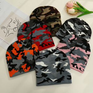 Tùy Chỉnh OEM/ODM Mùa Đông Đan Mũ, Biểu Tượng Tùy Chỉnh Không Có Cuff Beanie, Đa-Màu Ngụy Trang Jacquard Acrylic Dệt Kim Hat - Product Image 1