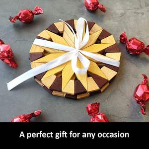 Juego de 2 Salvamanteles LUMINA de Madera Natural Marrón, Ecológicos, Resistentes y Duraderos, de 7 Pulgadas Cuadradas. Artículos Festivos en Existencia - Product Image 4