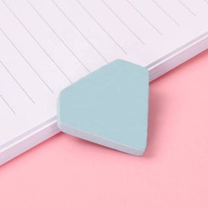 Diario dei Sogni Celesti in Copertina Morbida Bianco e Nero, Rilegato a Spirale, per Cura Personale/Ufficio, con Grafiche e Note - Product Image 3