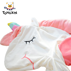 Fabricante OEM al por mayor, personalizado, 30 cm, almohada <span class=keywords><strong>de</strong></span> peluche <span class=keywords><strong>de</strong></span> unicornio suave y adorable para bebé, juguetes <span class=keywords><strong>de</strong></span> peluche <span class=keywords><strong>de</strong></span> unicornio, pieles <span class=keywords><strong>de</strong></span> animales <span class=keywords><strong>de</strong></span> peluche. - Product Image 3