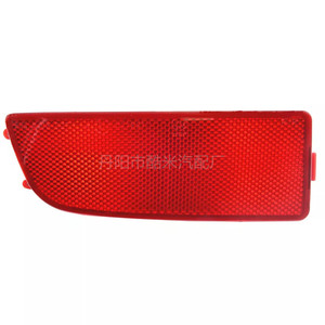 Reflector de Parachoques Trasero Km para Mercedes Benz Sprinter W906 Rojo Plano Convexo 9068260040 9068060140 Led 5050 - Product Image 3
