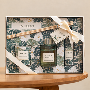 Coffret Cadeau Parfum d'Ambiance Aikun Marque Privée Gardénia Lys avec Diffuseur à Bâtonnets, Bougie et Spray d'Ambiance – Quantité de Commande Flexible - Product Image 1