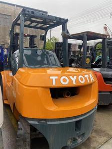 Chariots élévateurs diesel d'occasion TOYOTA 5 tonnes tcm Fd70 Fd25 Fd30 Fd50 Fd100 en vente - Product Image 5