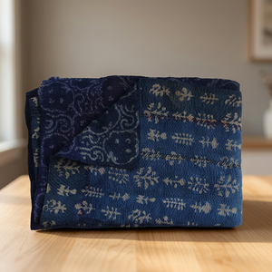 Manta reversible bordada a mano Sari Kantha de algodón índigo azul indio - Product Image 2