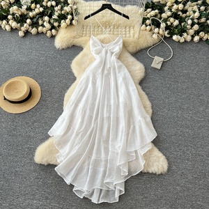 Abito lungo scintillante con cinturino a vita alta da donna con volant asimmetrici - Product Image 1