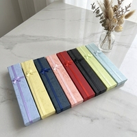 Boîtes cadeaux en carton rectangulaires longues pour bijoux et montres avec estampage à chaud et doublure en éponge – Vente en gros