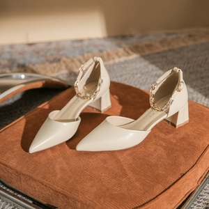 <span class=keywords><strong>Scarpe</strong></span> <span class=keywords><strong>da</strong></span> Basket Usate <span class=keywords><strong>da</strong></span> <span class=keywords><strong>Uomo</strong></span> di Alta Qualità, Modello High-Top Estivo <span class=keywords><strong>con</strong></span> Punta Aperta e Suola in Sughero <span class=keywords><strong>con</strong></span> Pietre - Product Image 3