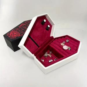 Boîtes à bijoux en cuir personnalisées avec logo, pour colliers, bagues et boucles d'oreilles, étuis portables de couleur personnalisée, style gothique, pour cérémonie de mariage - Product Image 6