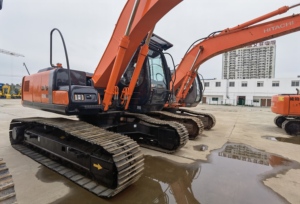 La machine d'excavatrice d'occasion Hitachi ZX200 20T ZX200 de haute performance est disponible à la vente à bas prix - Product Image 6
