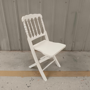 Location de chaises de banquet pliantes en bois de hêtre pour mariage, événement et fête - Product Image 1