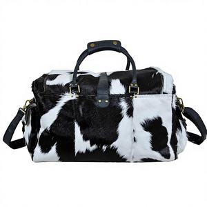 Bolsa de Viaje de Fin de Semana Plegable, Ligera y de Moda, de Cuero Genuino Estilo Western con Pelo, Cierre Resistente y Gran Capacidad de Almacenamiento - Product Image 1