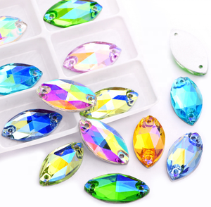 Di modo Variopinto AB Horse Occhi di Cristallo di Vetro sew-on stone Doppio foro di <span class=keywords><strong>pietra</strong></span> di vetro per gli accessori di Abbigliamento - Product Image 1