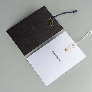 Etiqueta colgante personalizada Logo Mate Estampado en caliente Etiquetas colgantes de lujo Etiquetas de ropa Tarjeta de visita Etiquetas de ropa de columpio - Product Image 3